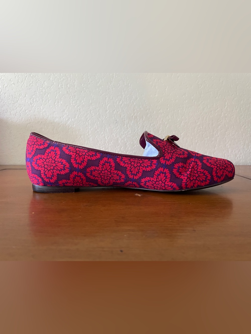 Tory Burch Chandra “Retired” Kariba Print Red/Purple Smoking Loafers Sz 9 - Picture 3 of 16